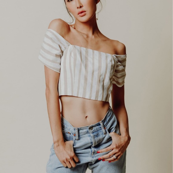 Chriselle x J.O.A. Sand Tie Front Crop Top Size L - Picture 7 of 8
